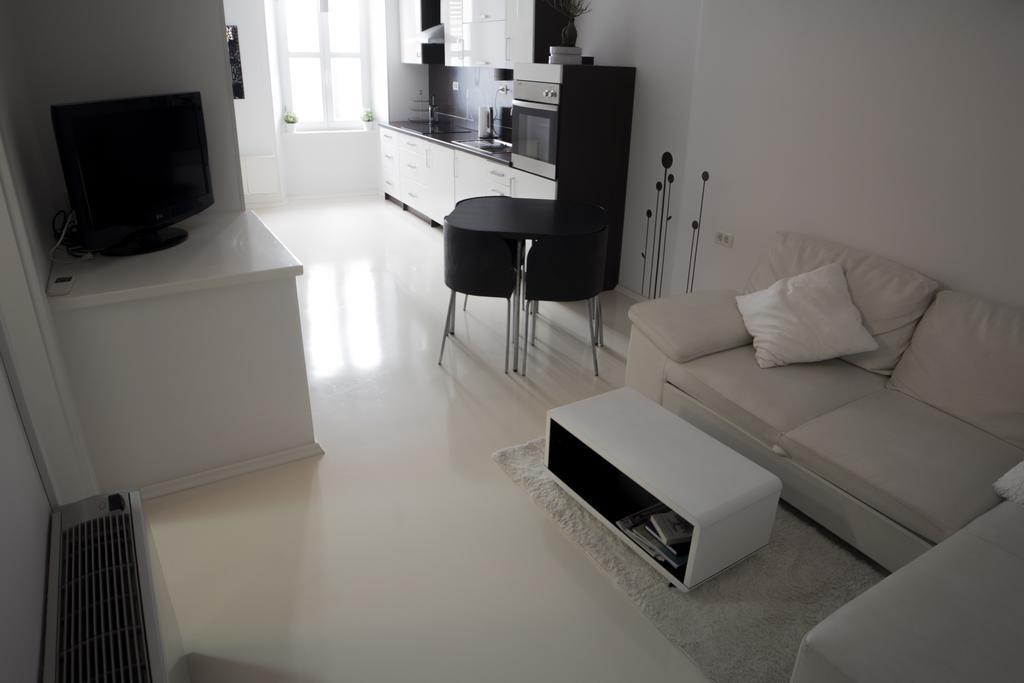 Apartment Via Liberta Piran Bagian luar foto
