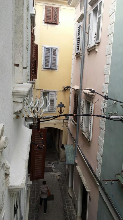 Apartment Via Liberta Piran Bagian luar foto